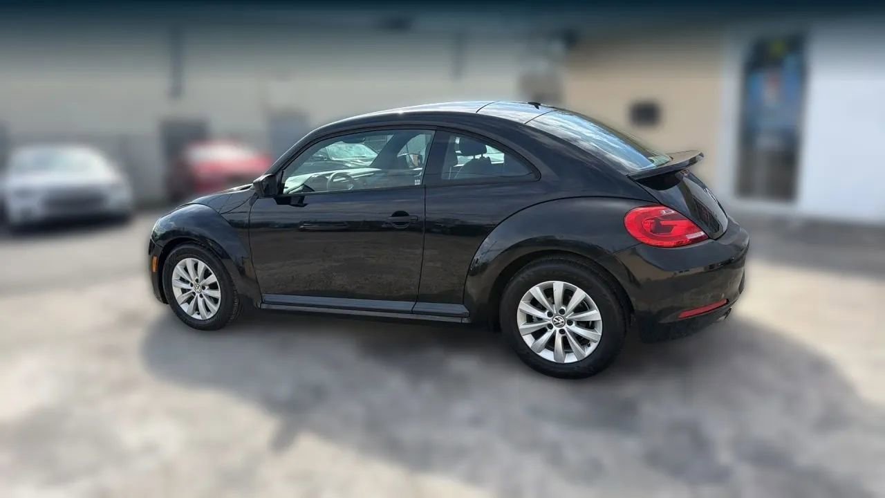 Used 2015 Volkswagen Beetle 1.8T FWD image 3