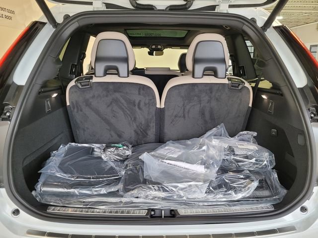 New 2026 Volvo XC90 T8 Plus w/ Protection Package Premier AWD/4WD image 15