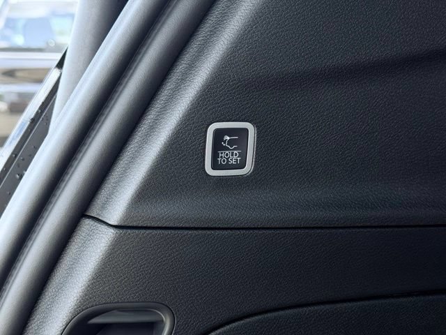 New 2027 Chrysler Pacifica Select FWD image 12