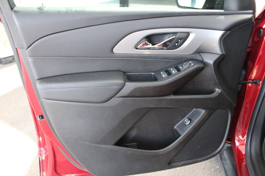 Used 2022 Chevrolet Traverse LT w/ LPO, Floor Liner Package image 21