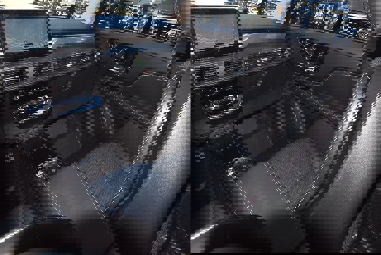 Certified 2025 Lincoln Corsair Grand Touring w/ Equipment Group 301A image 17