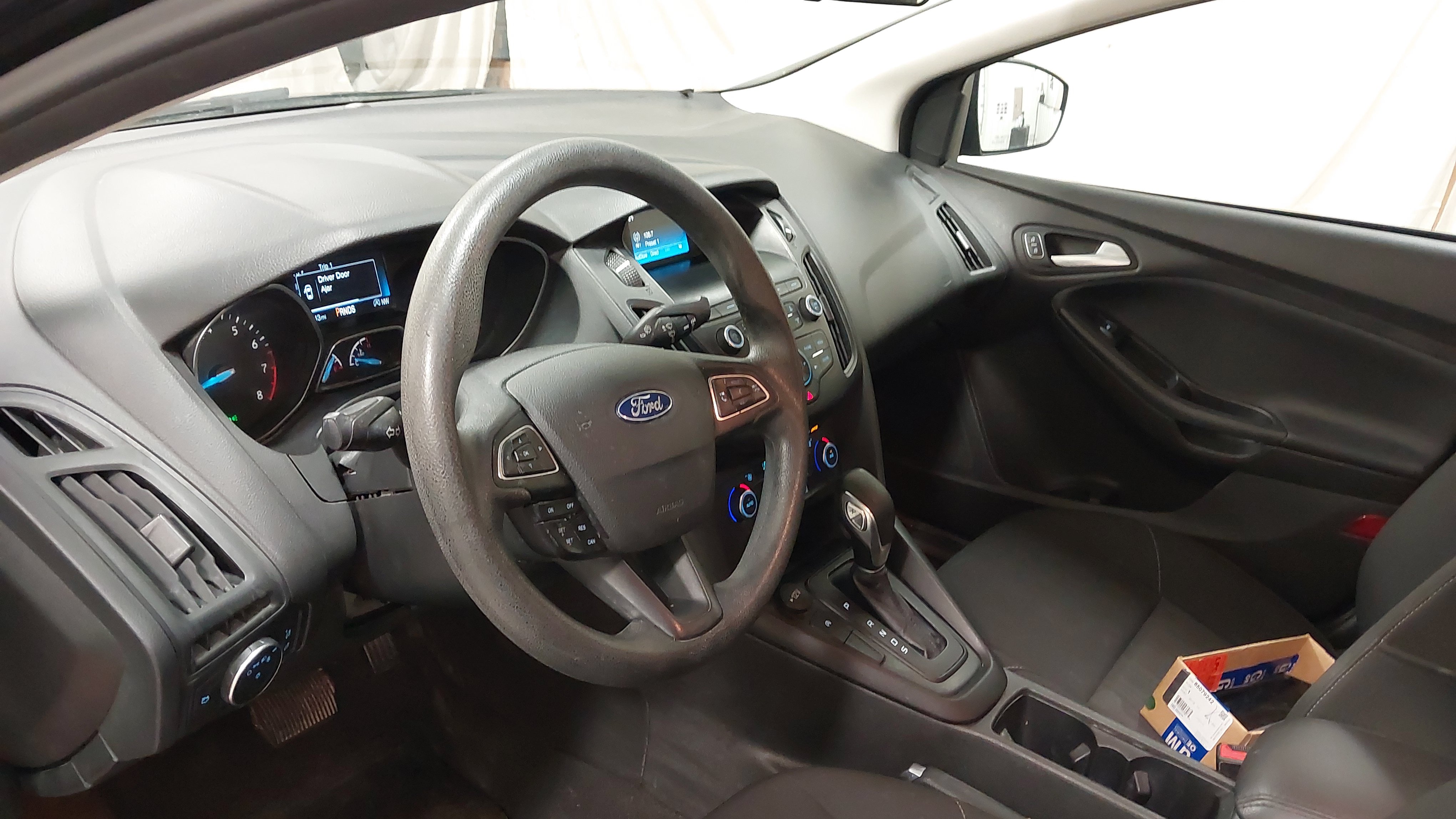 Used 2018 Ford Focus SE FWD image 17