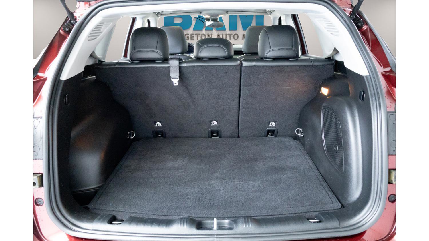 Used 2022 Jeep Compass Trailhawk w/ Sun and Sound Group image 31