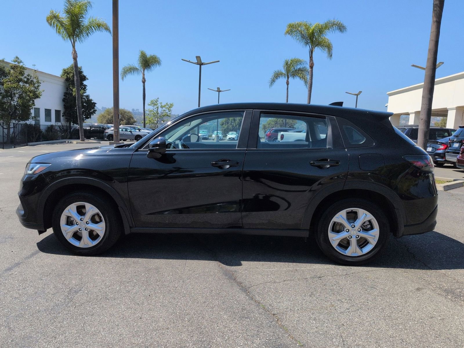 Certified 2024 Honda HR-V LX image 2