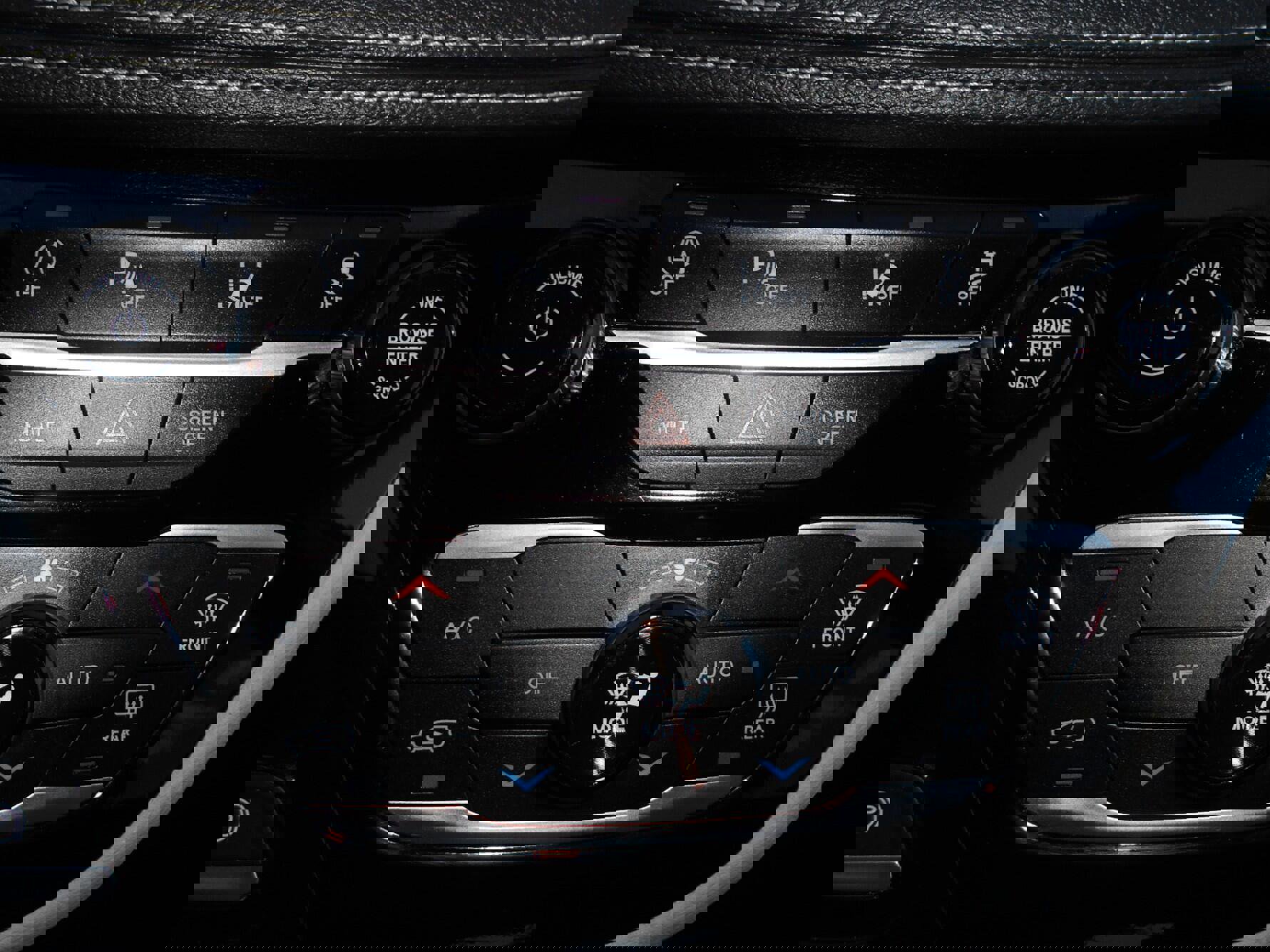 Certified 2024 Chrysler Pacifica Touring-L image 16