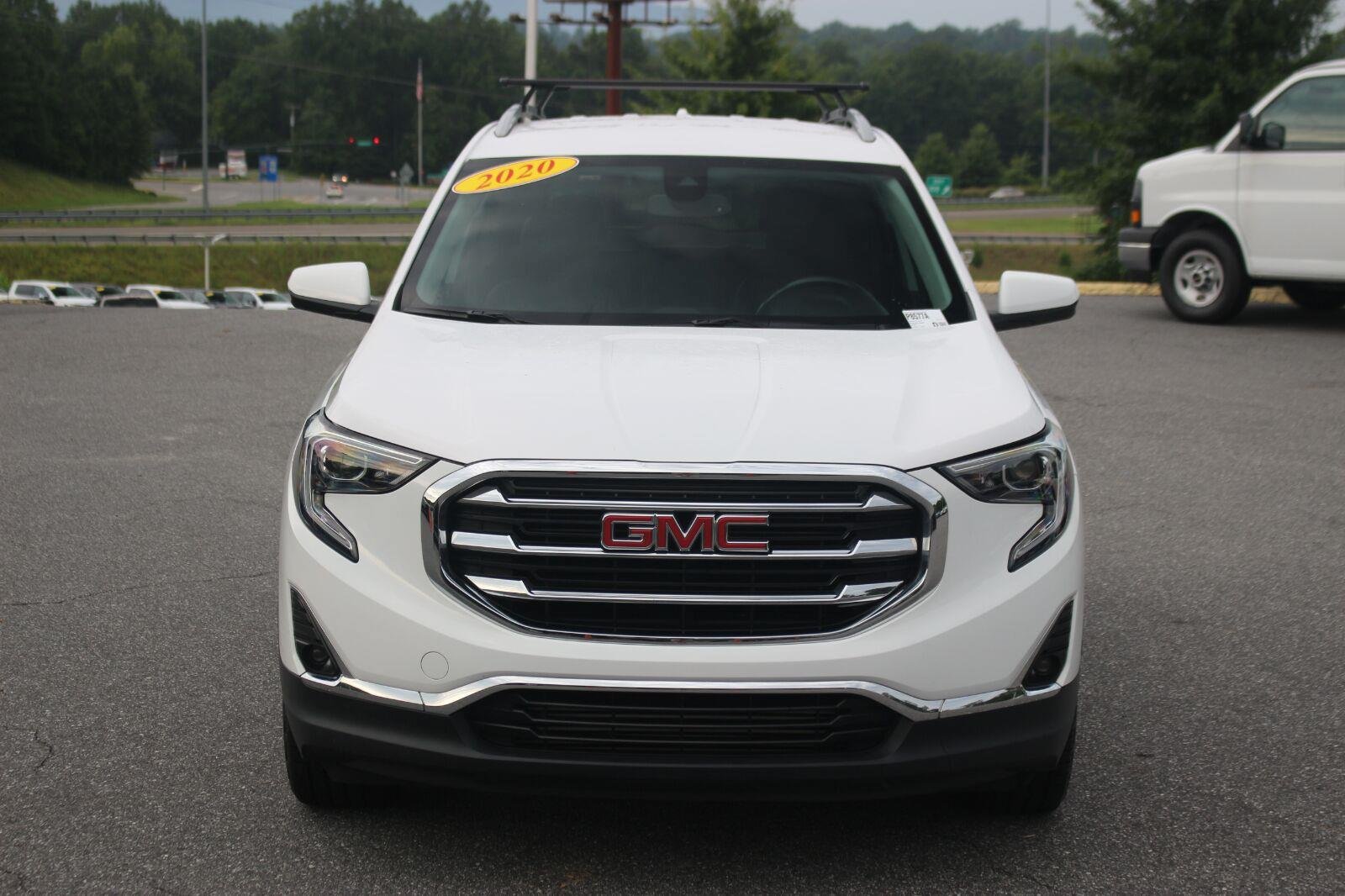 Used 2020 GMC Terrain SLT w/ Preferred Package AWD/4WD image 2