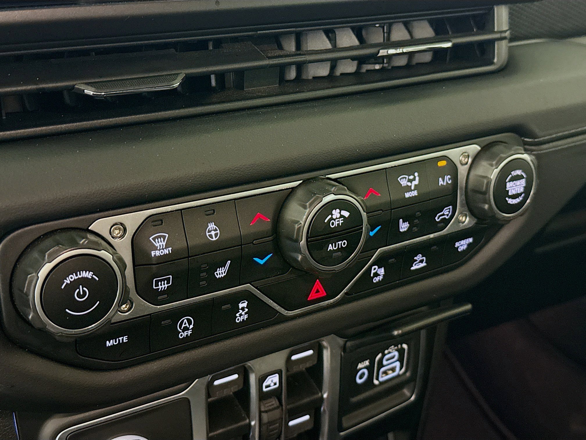 Used 2024 Jeep Wrangler Unlimited Rubicon image 19