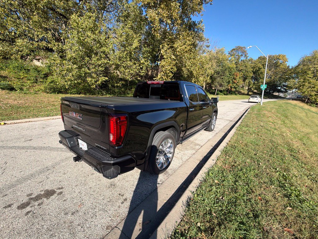 Used 2026 GMC Sierra 1500 Denali AWD/4WD image 4