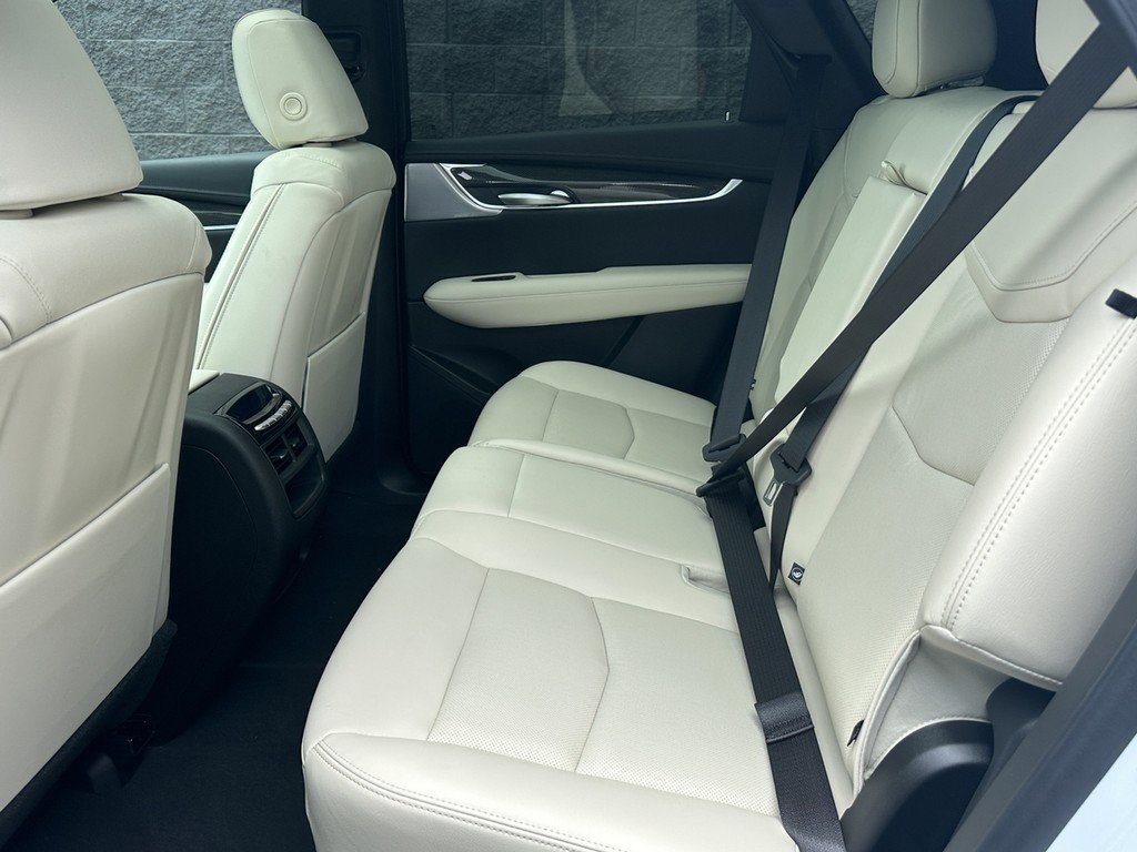 New 2025 Cadillac XT5 Sportv w/ Technology Package AWD/4WD image 6