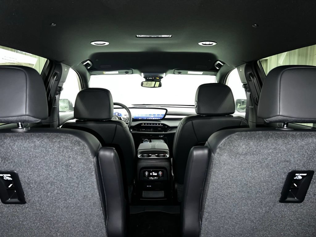 New 2026 Buick Enclave Preferred w/ LPO, Floor Liner Package AWD/4WD image 36