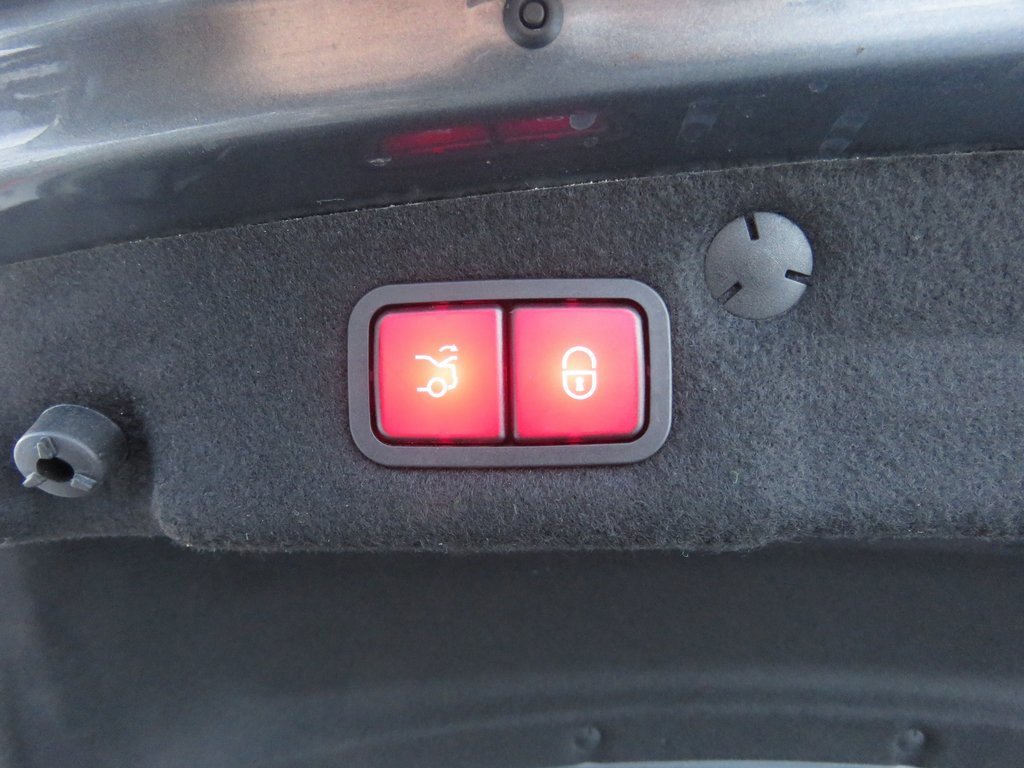 Used 2021 Mercedes-Benz C 300 4MATIC Sedan image 19