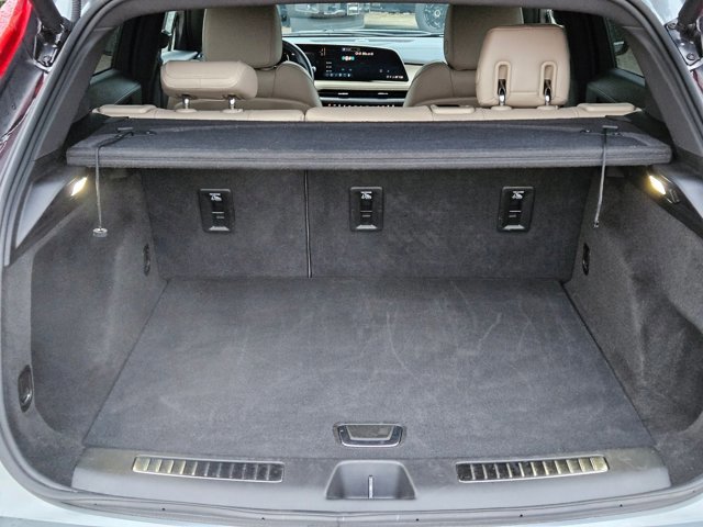 Used 2025 Cadillac XT4 Premium Luxury FWD image 6