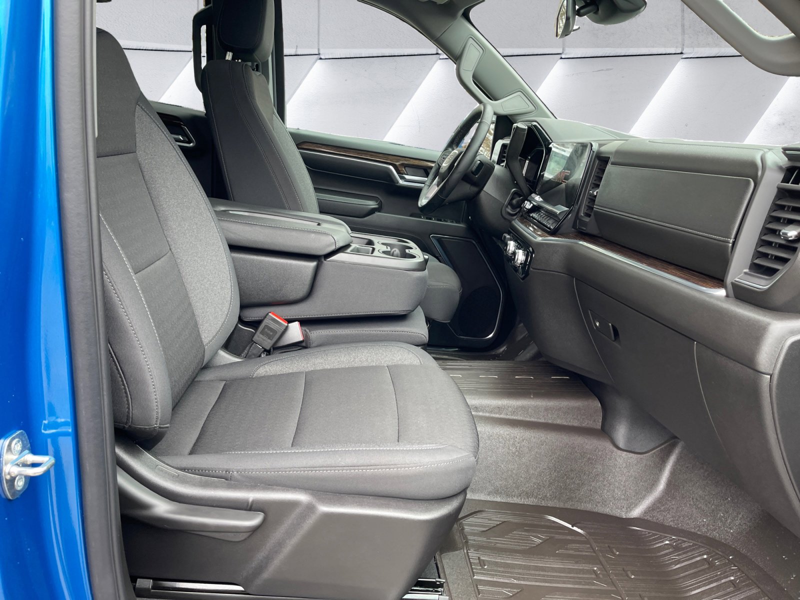 Certified 2024 GMC Sierra 1500 Elevation w/ X31 Off-Road Package image 16