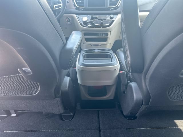 Used 2021 Chrysler Voyager Lxi FWD image 22