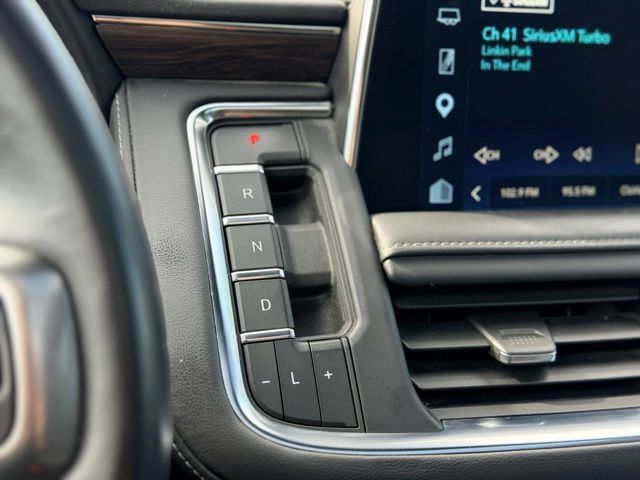 Used 2023 Chevrolet Suburban Z71 w/ Luxury Package AWD/4WD image 15