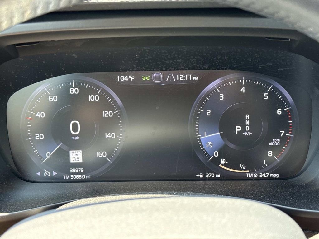 Used 2021 Volvo XC40 T5 Momentum w/ Premium Package AWD/4WD image 14