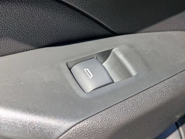 New 2026 Chevrolet Trax RS w/ Sunroof Package FWD image 23
