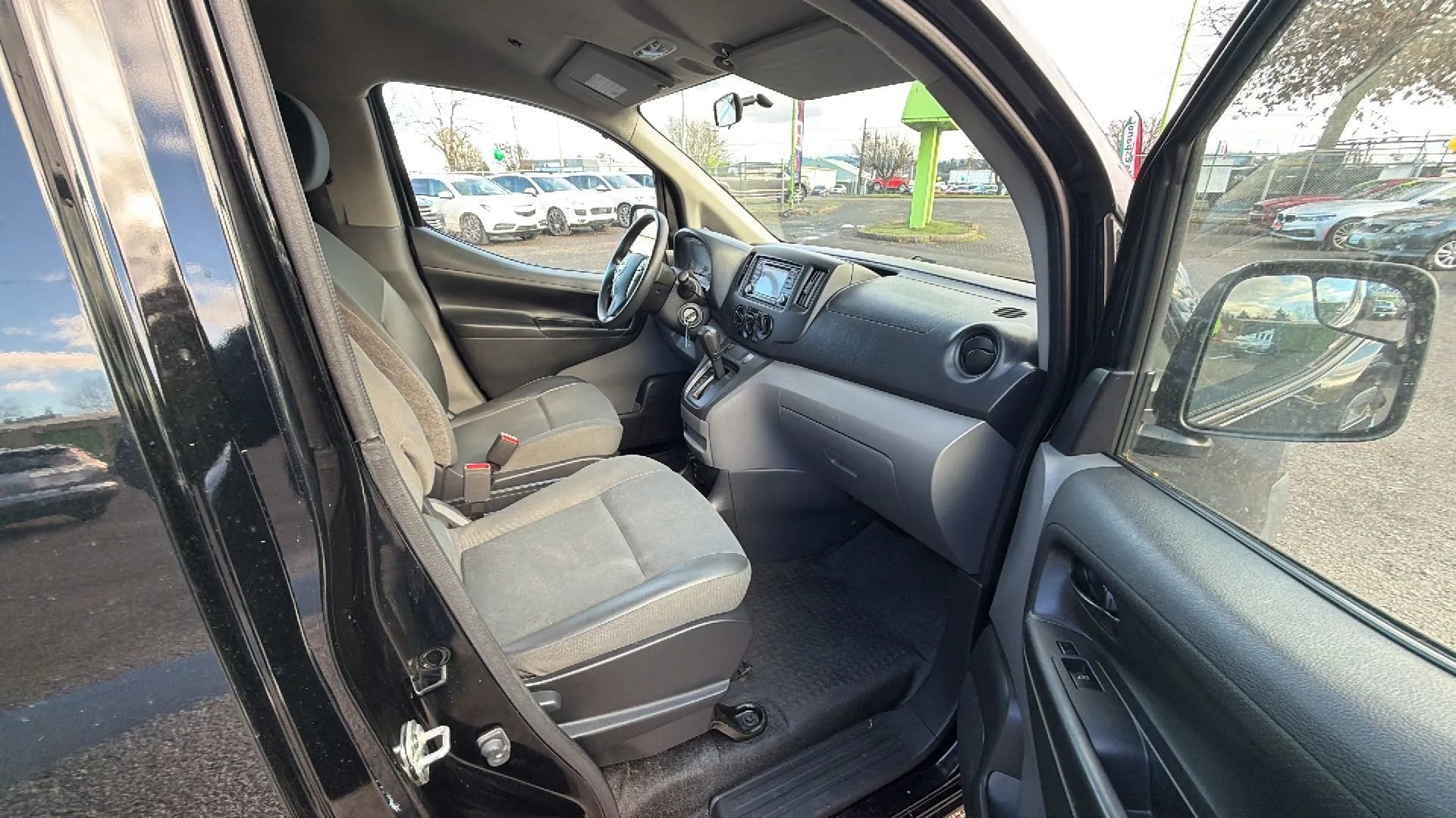 Used 2019 Nissan NV200 S w/ Cruise Control Package image 13