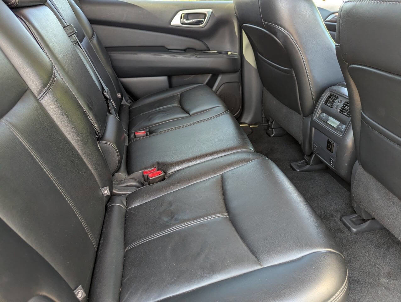 Used 2016 Nissan Pathfinder SL w/ SL Premium Package image 14