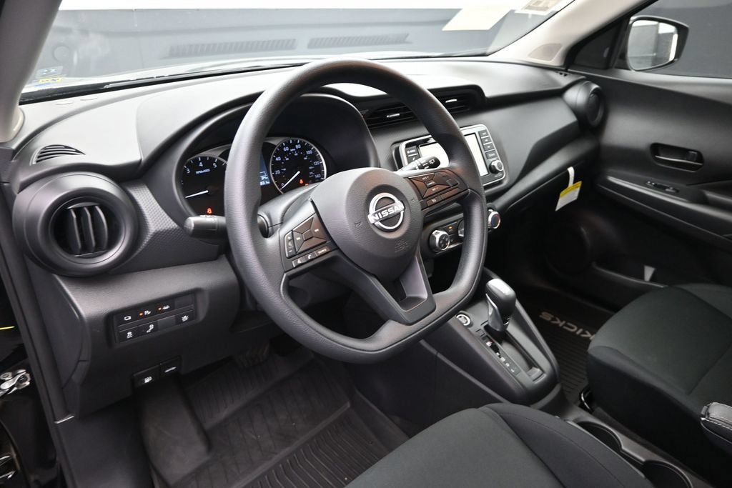 Certified 2025 Nissan Kicks Play S FWD image 19