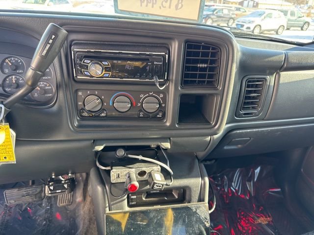 Used 2002 Chevrolet Avalanche 2500 image 13