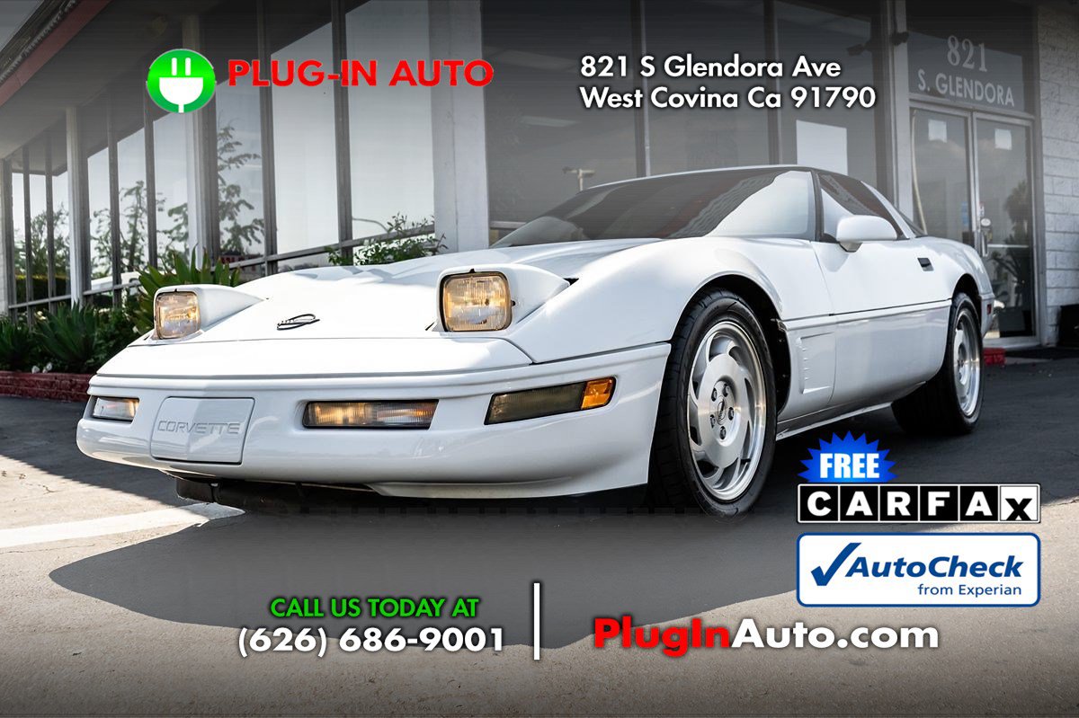 Used 1996 Chevrolet Corvette Coupe RWD image 3
