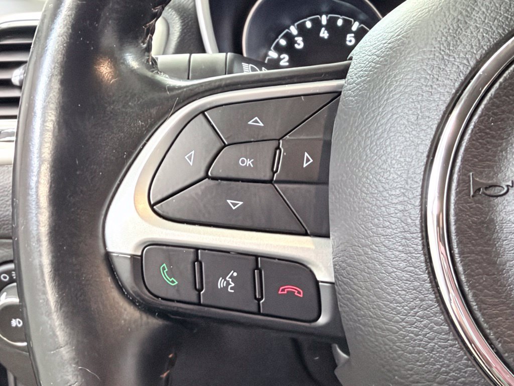 Used 2017 Jeep Compass Latitude w/ Safe & Security Group AWD/4WD image 49