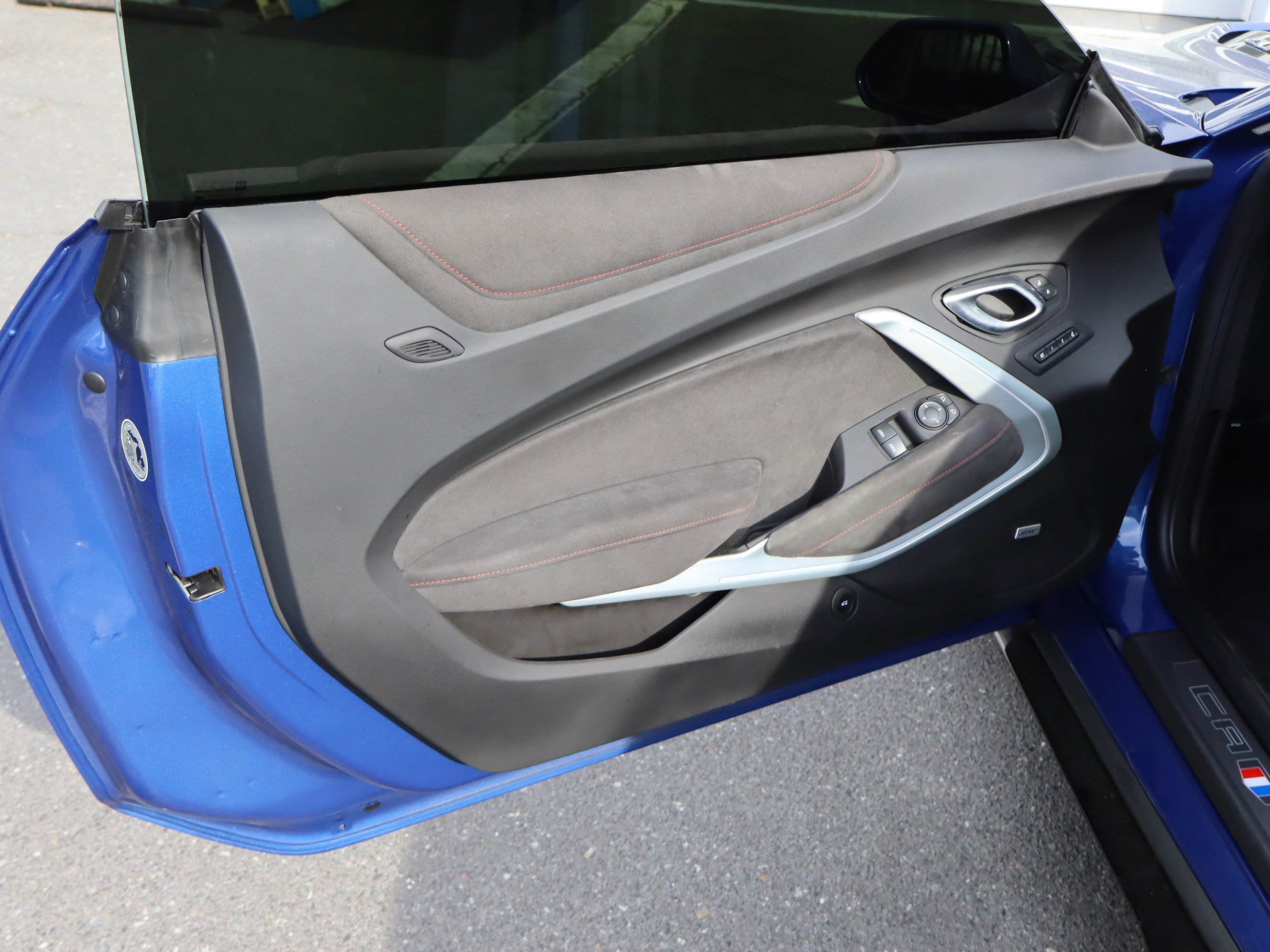 Used 2022 Chevrolet Camaro ZL1 image 13