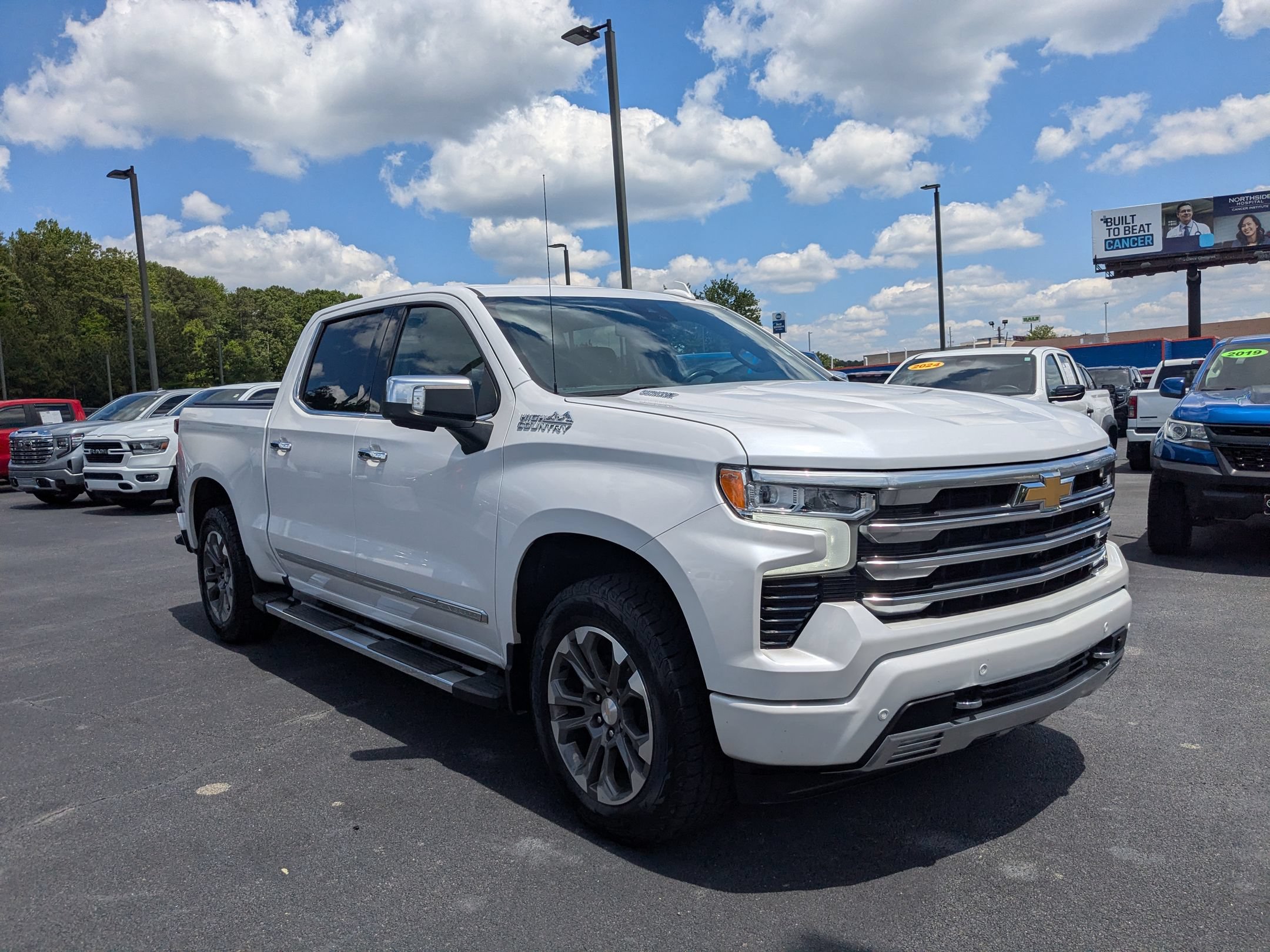 Used 2023 Chevrolet Silverado 1500 High Country AWD/4WD image 3