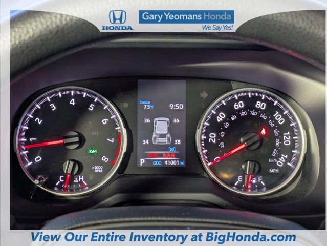 Used 2022 Toyota RAV4 XLE image 27