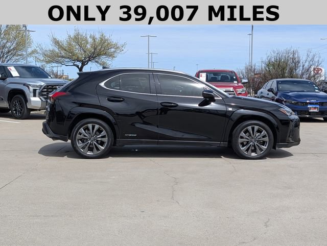 Used 2022 Lexus UX 250h F Sport w/ F Sport Premium Package image 4