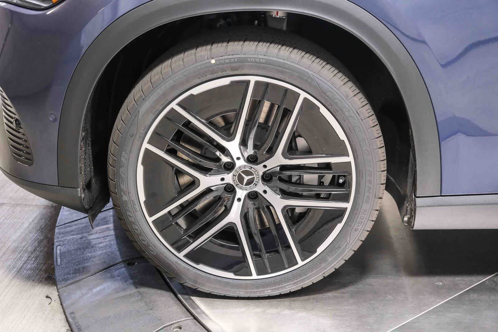 New 2027 Mercedes-Benz EQE 320+ SUV image 3