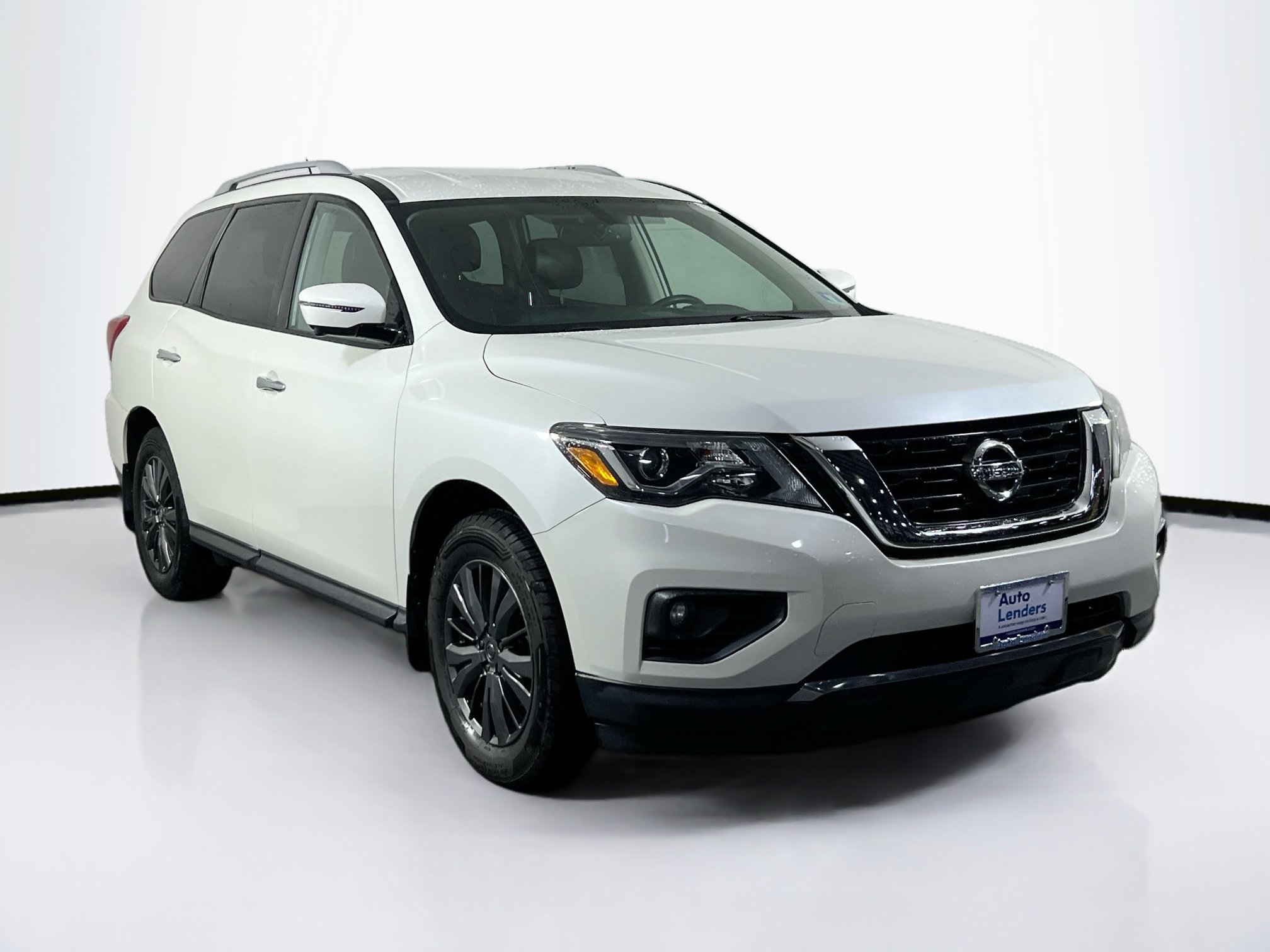 Used 2018 Nissan Pathfinder SL AWD/4WD image 3