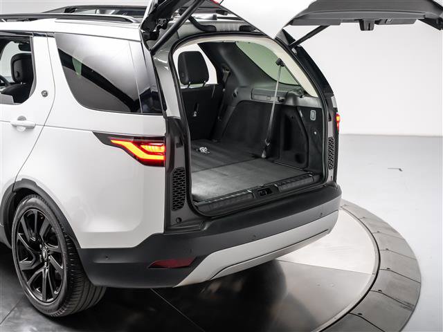 New 2024 Land Rover Discovery S AWD/4WD image 30