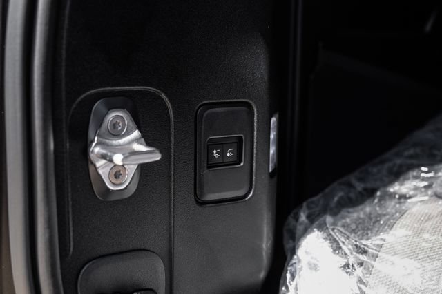 Used 2026 Land Rover Defender 110 S AWD/4WD image 66