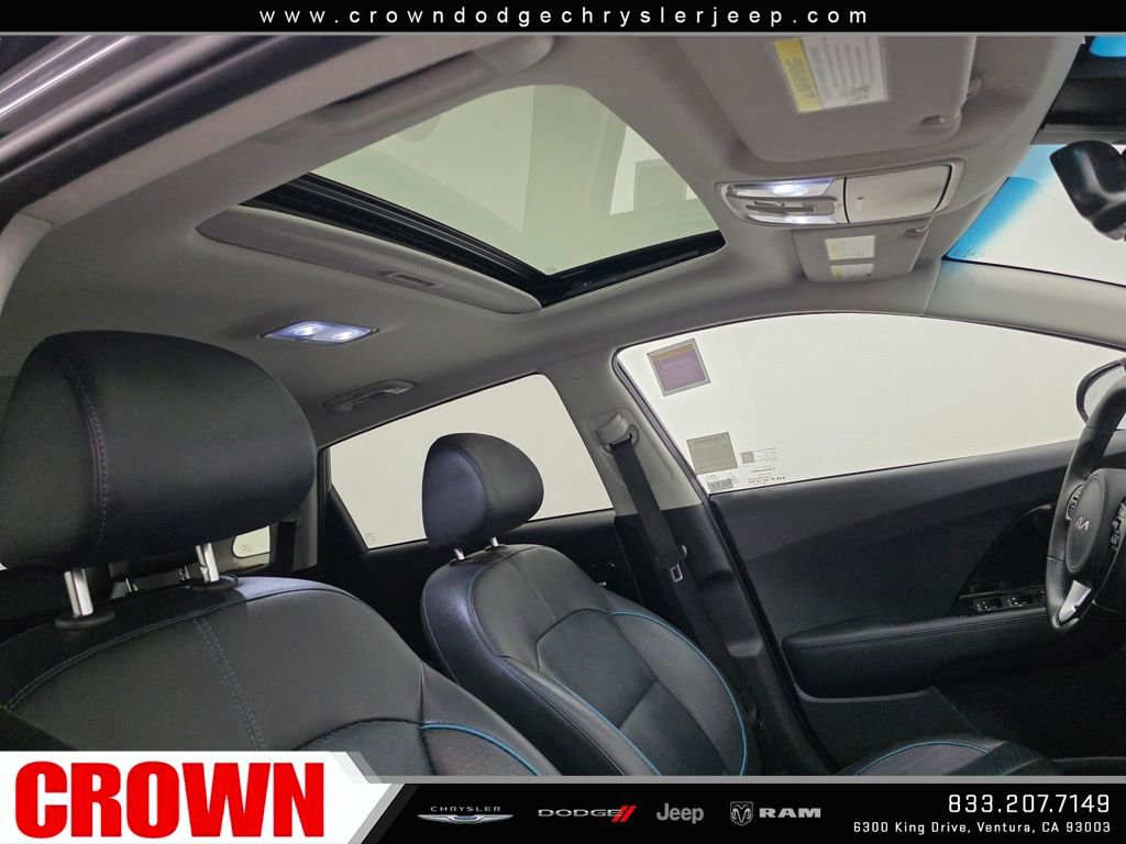 Used 2022 Kia Niro EX Premium image 11