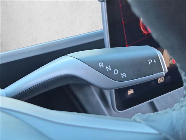 Used 2025 Tesla Model Y Long Range RWD image 12