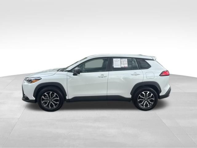 Used 2025 Toyota Corolla Cross AWD Hybrid image 2