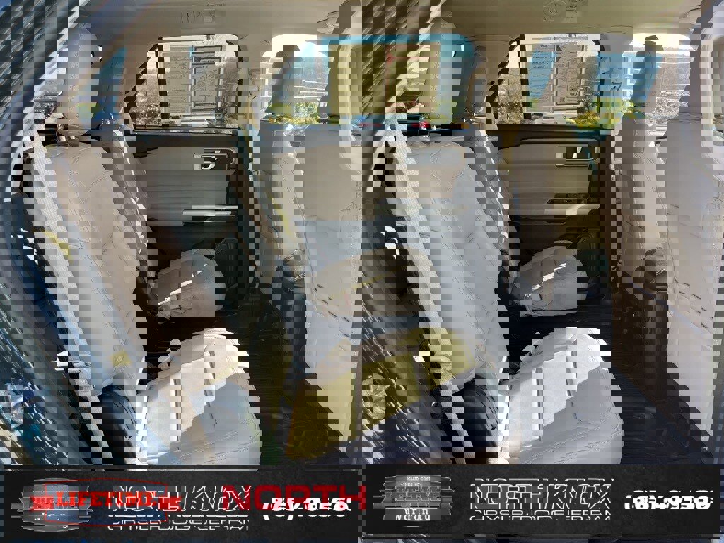 Used 2023 Ford Explorer XLT w/ Equipment Group 202A image 24