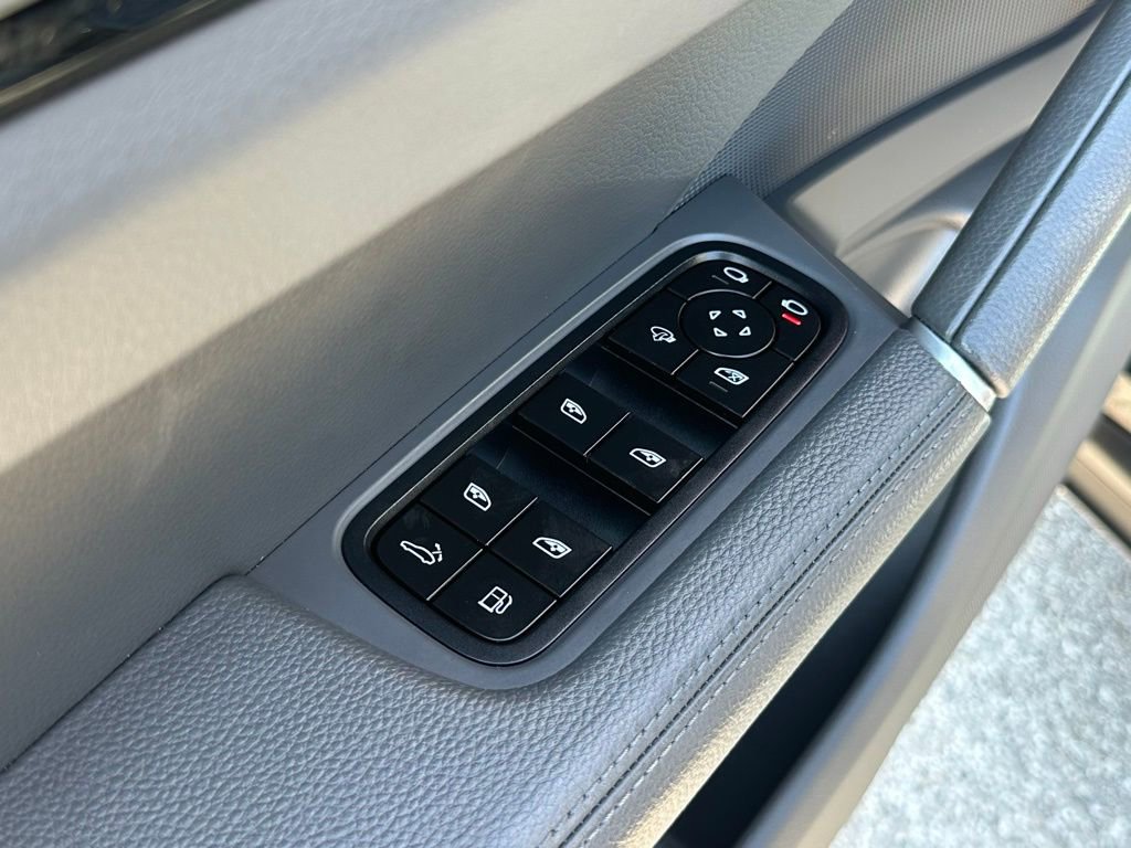 Used 2022 Porsche Cayenne E-Hybrid Coupe image 19