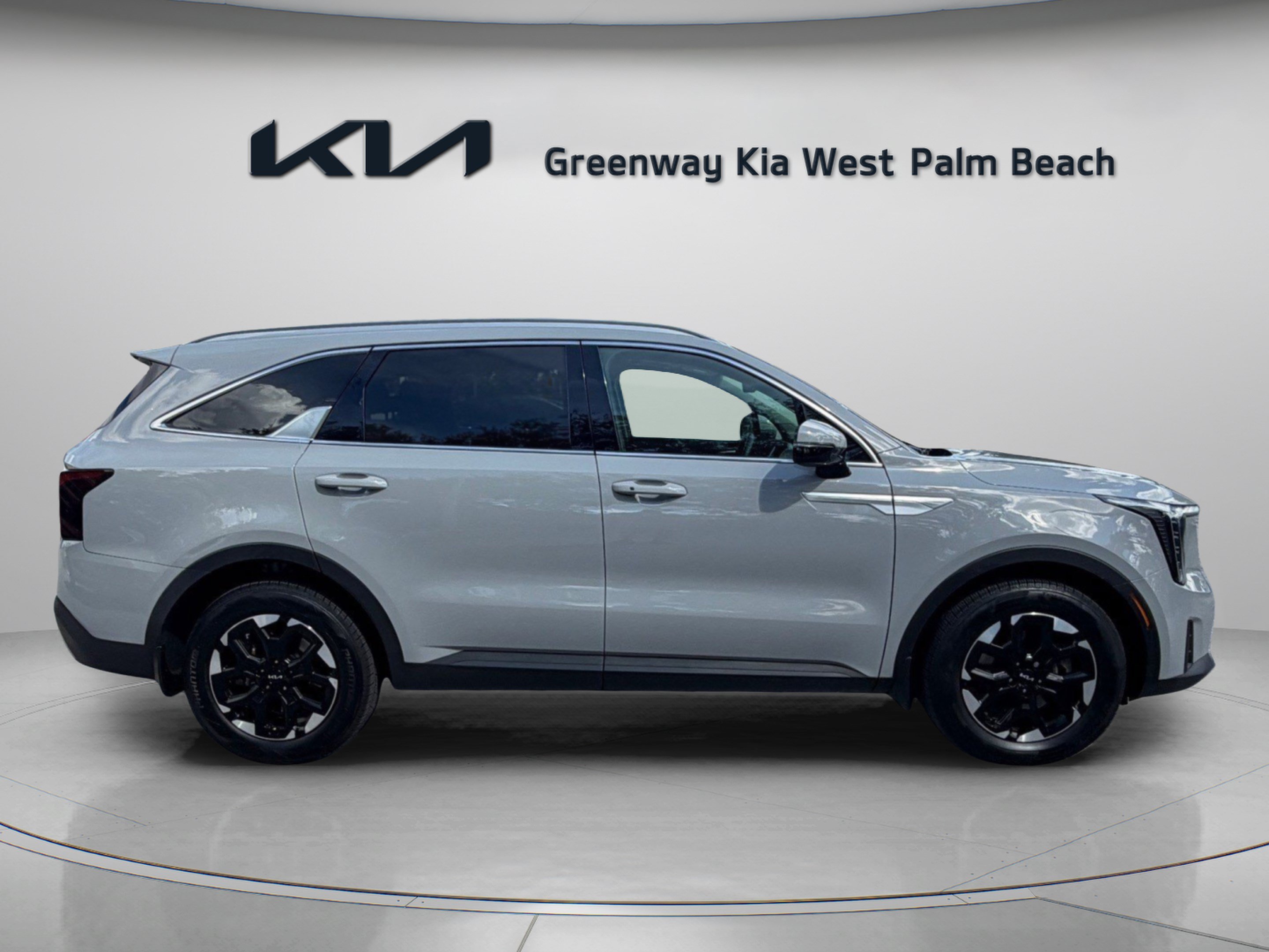 Certified 2025 Kia Sorento S w/ Panoramic Sunroof Package FWD image 8