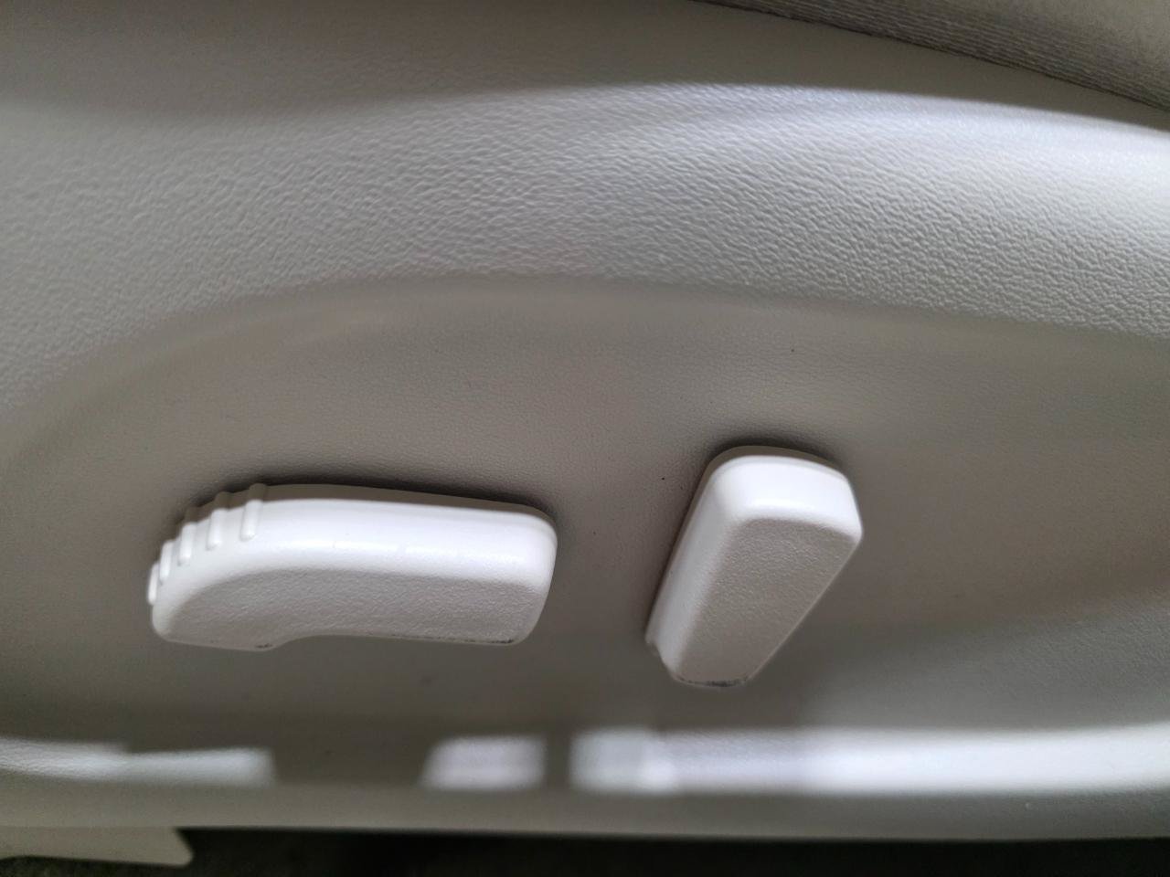 Used 2014 Nissan Altima 2.5 SV w/ Convenience Package FWD image 17