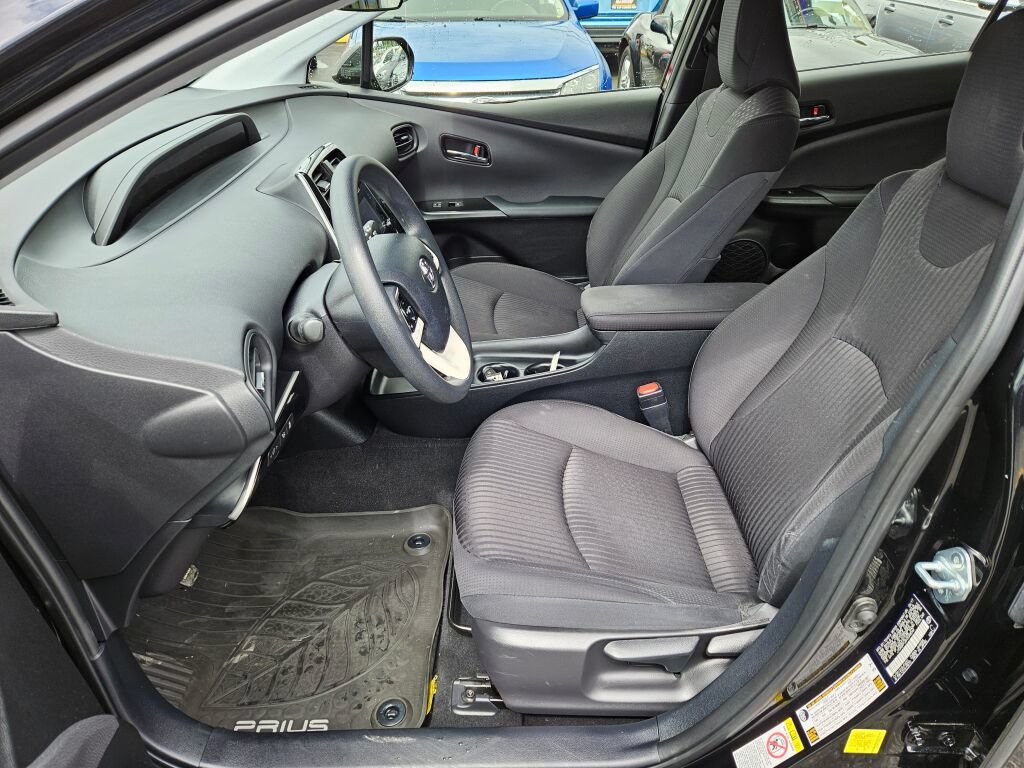 Used 2017 Toyota Prius Two w/ Prius Two Safety Plus Package FWD image 15
