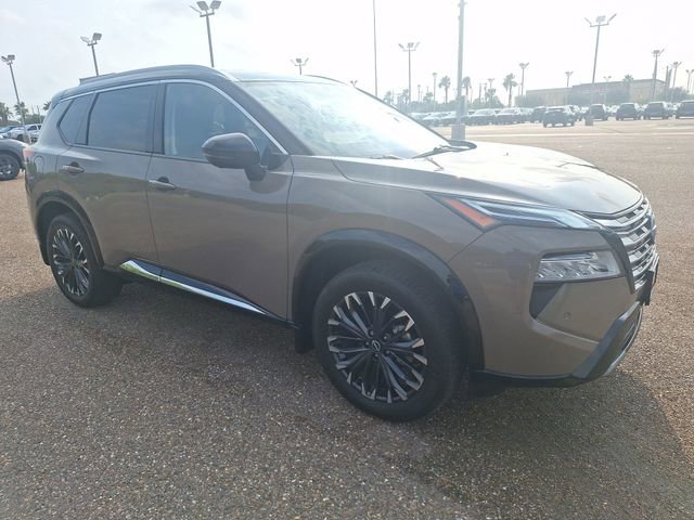 Certified 2024 Nissan Rogue Platinum FWD image 15