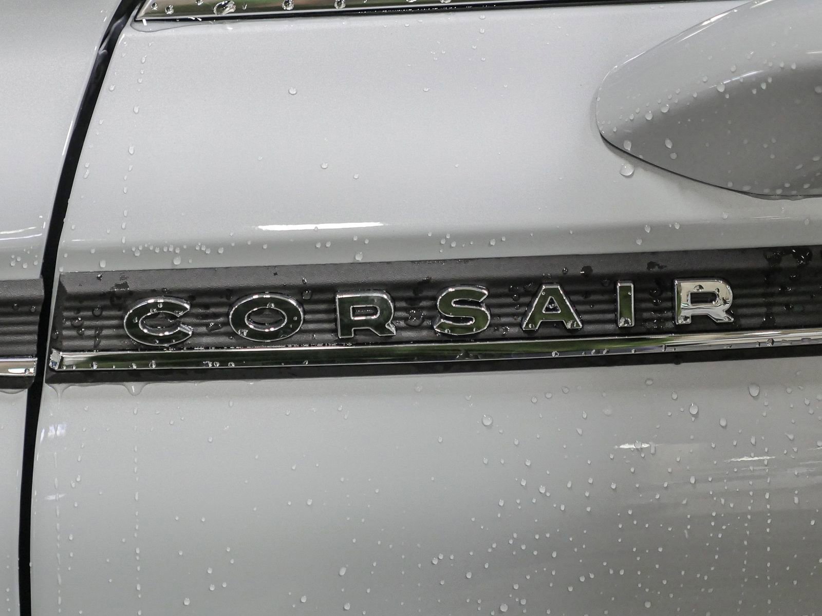 New 2025 Lincoln Corsair Reserve w/ Equipment Group 202A image 17