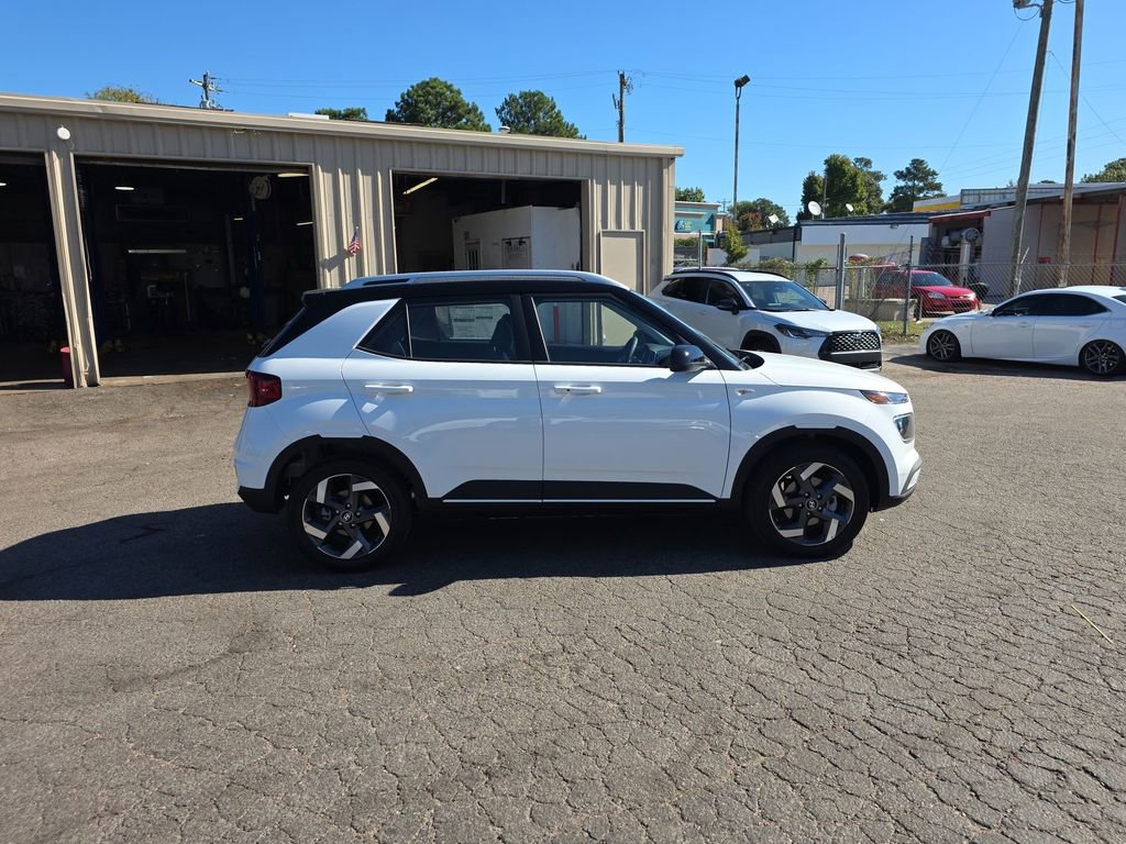 New 2025 Hyundai Venue Limited image 12