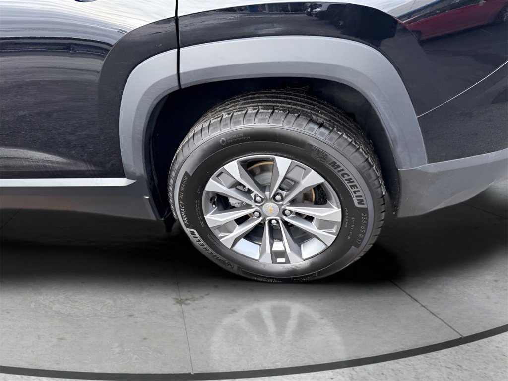 Used 2025 Chevrolet Equinox LT w/ Convenience Package II image 9