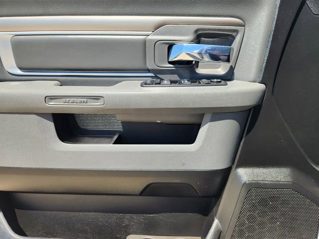 Used 2019 RAM 1500 Classic SLT RWD image 22