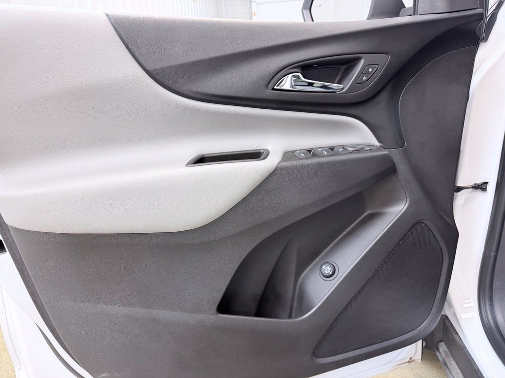 Used 2024 Chevrolet Equinox LT FWD image 8