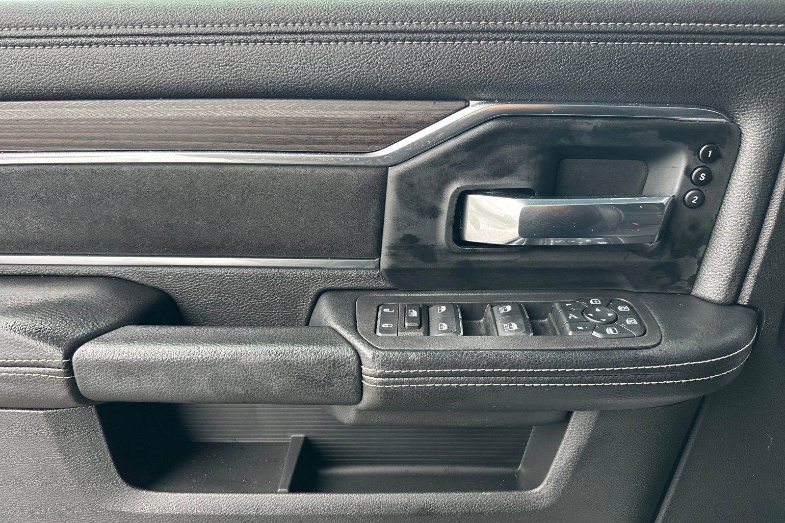 New 2026 RAM 3500 Laramie w/ Max Tow Package image 10